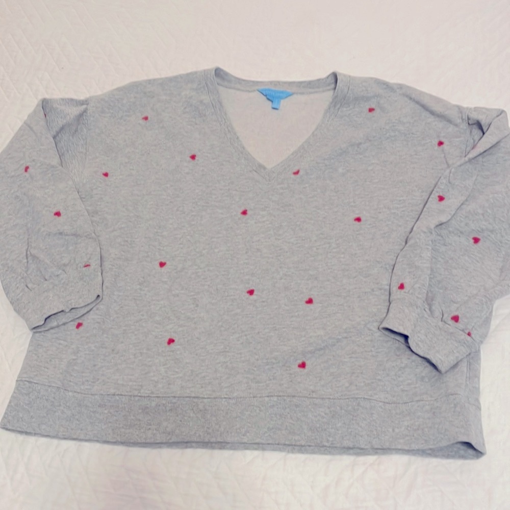 Draper James, Bobbie sweatshirt, gray large hearts